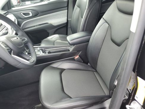 Certified 2022 Jeep Compass Latitude AWD/4WD image 17