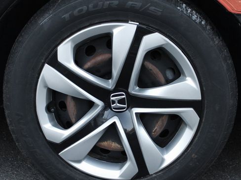 Used 2018 Honda Civic LX image 9