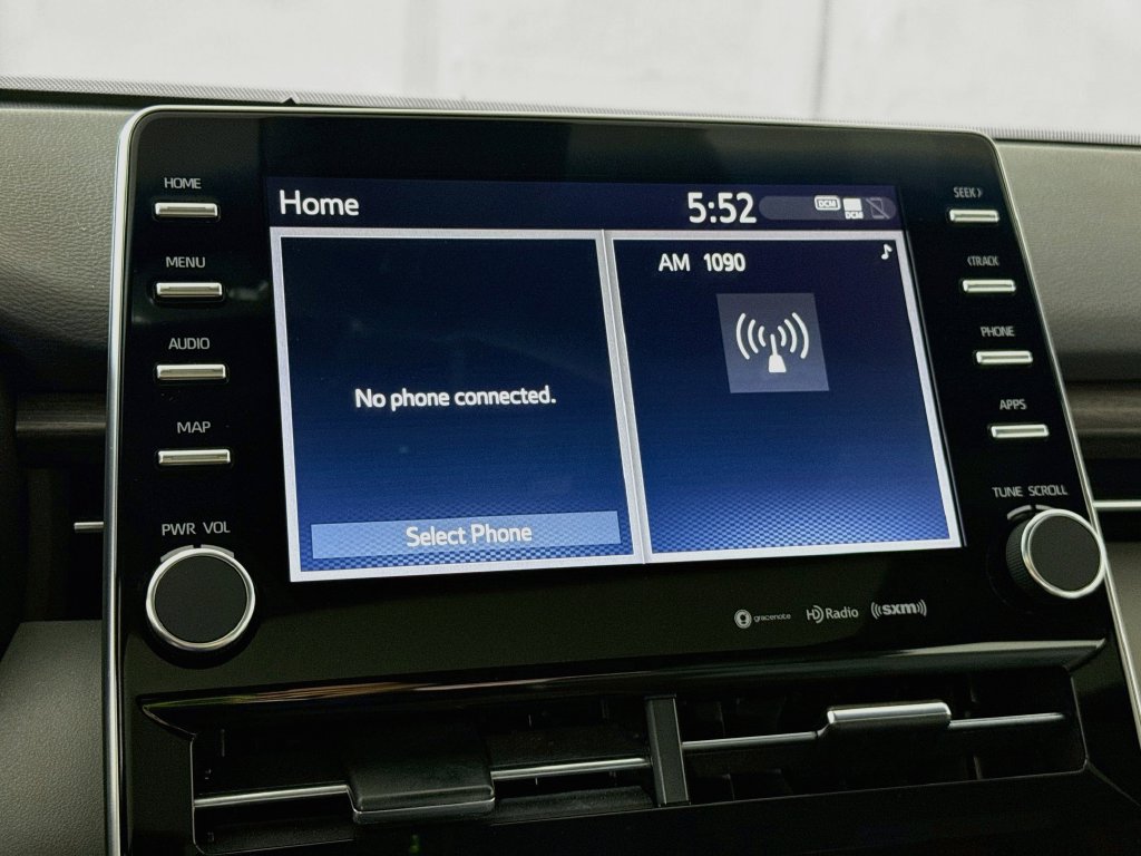 Certified 2021 Toyota Avalon XLE w/ Moonroof Package FWD image 7