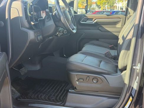 Used 2024 Chevrolet Silverado 2500 LT w/ Convenience Package AWD/4WD image 15