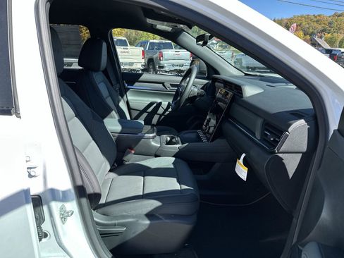 New 2026 GMC Terrain AT4 w/ Technology Package II image 10