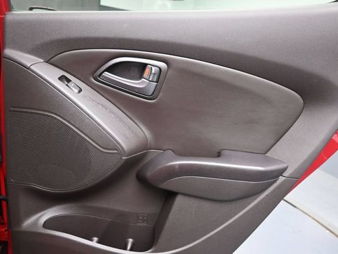 Used 2015 Hyundai Tucson SE FWD image 25