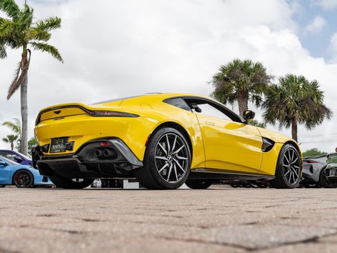 Used 2020 Aston Martin V8 Vantage Coupe image 35