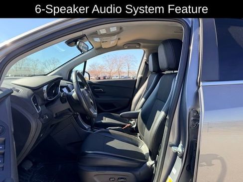 Used 2020 Chevrolet Trax LT w/ LT Convenience Package image 8