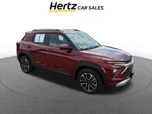 Used 2025 Chevrolet TrailBlazer LT FWD image 1