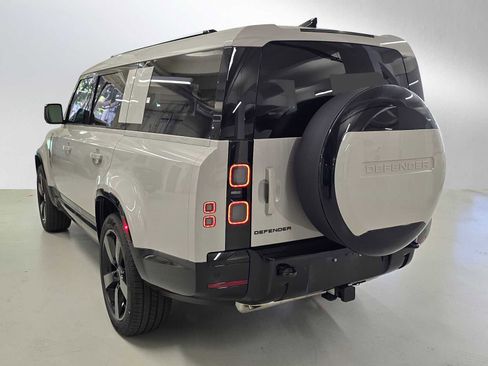 New 2026 Land Rover Defender 130 X-Dynamic SE AWD/4WD image 3