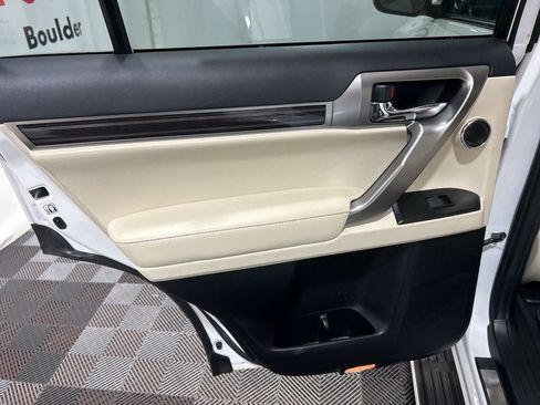 Used 2023 Lexus GX 460 Premium w/ Premium Plus Package image 23