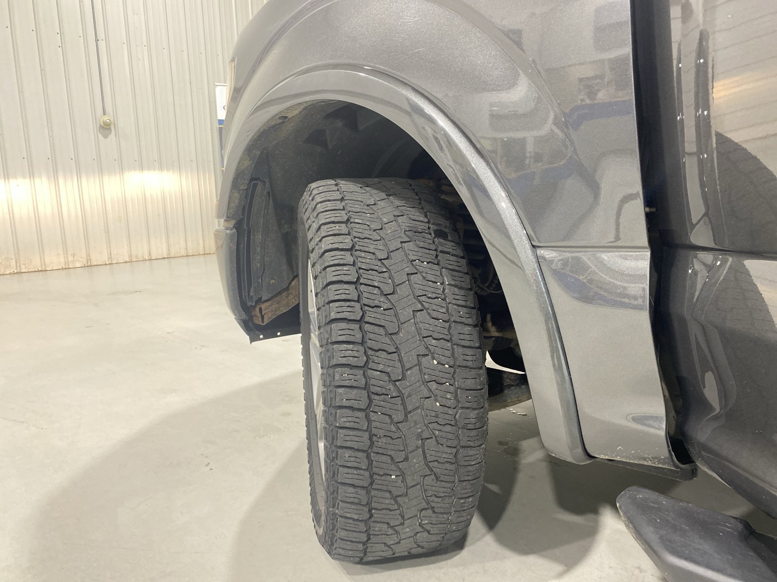 Used 2018 Ford F150 XLT w/ Equipment Group 302A Luxury AWD/4WD image 8
