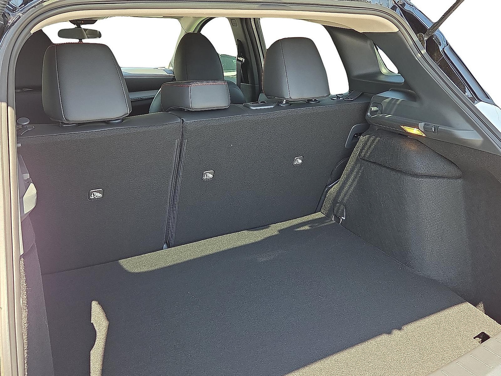 Used 2025 Nissan Kicks SR AWD/4WD image 34