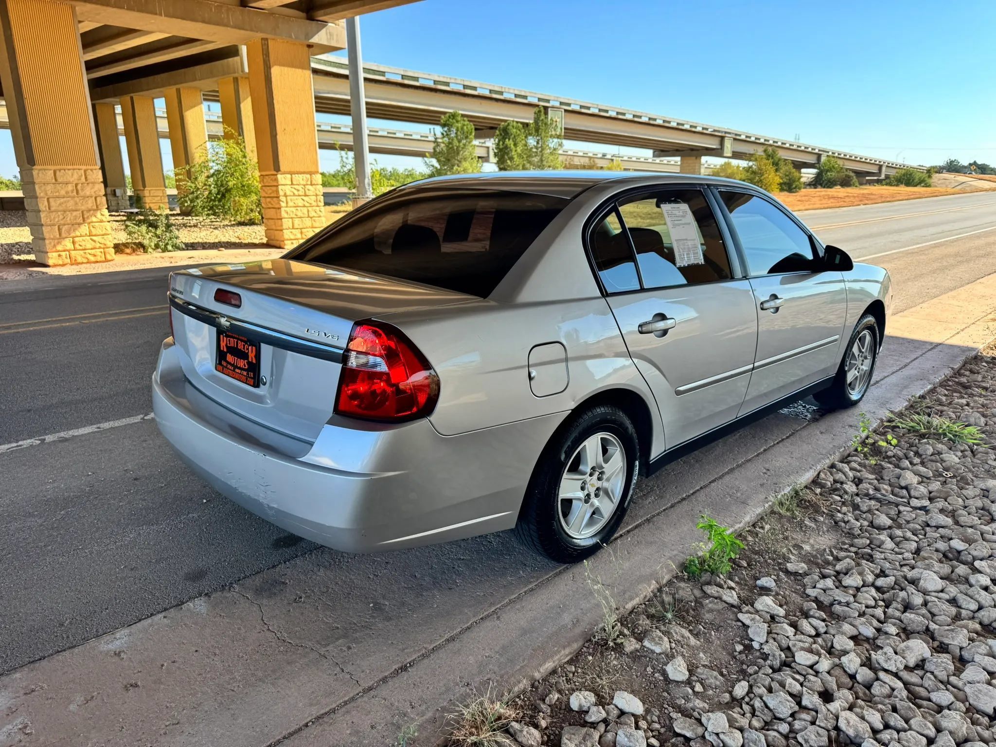Used 2005 Chevrolet Malibu LS FWD image 3
