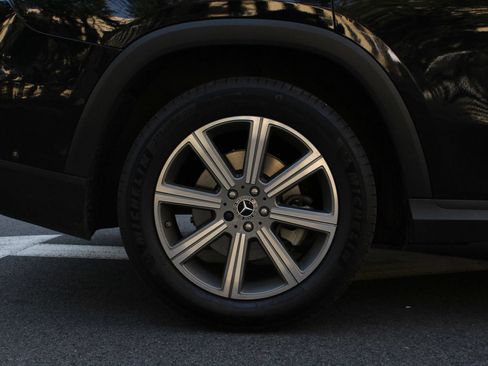 Used 2022 Mercedes-Benz GLS 450 4MATIC image 5