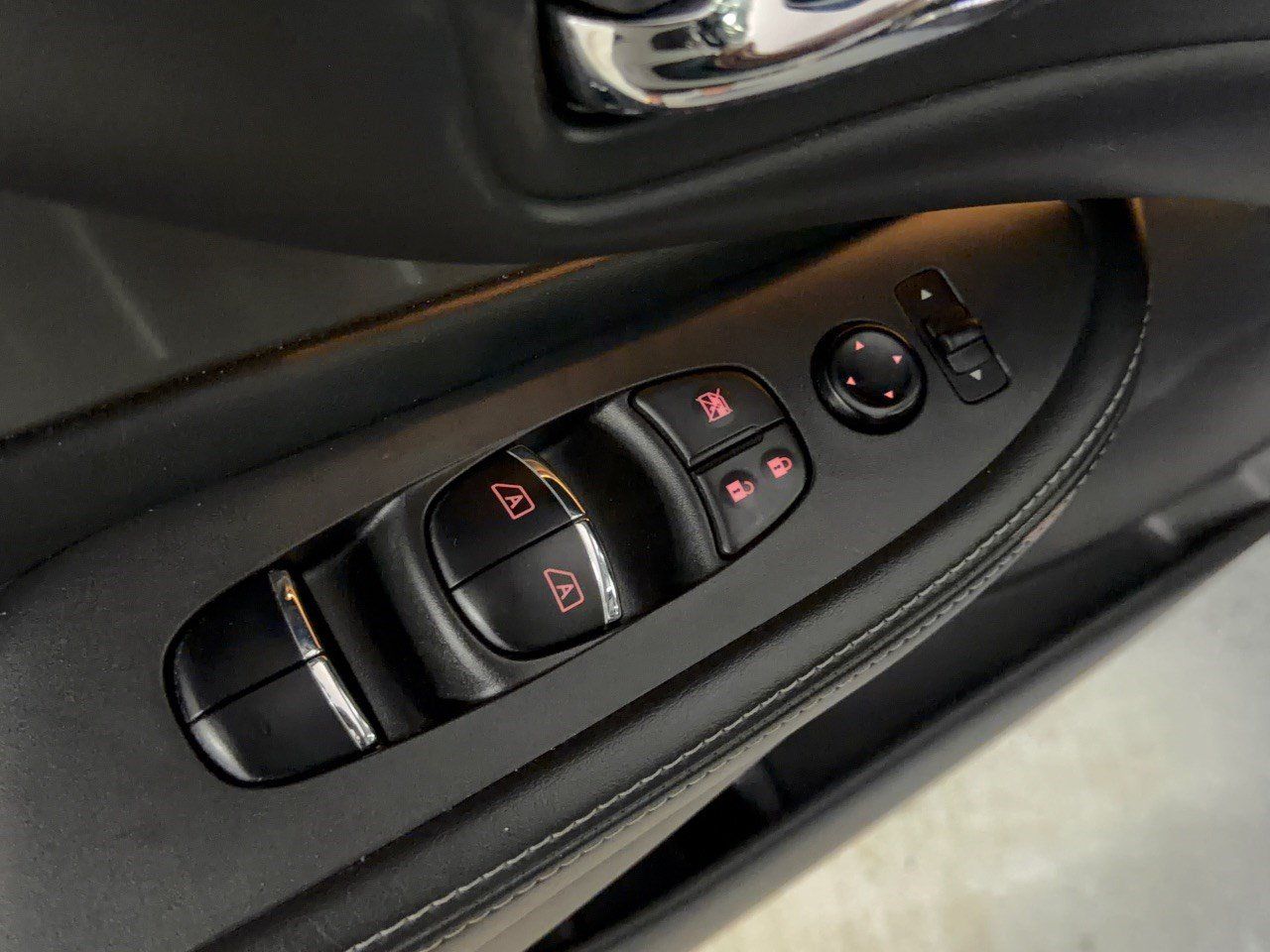 Used 2021 Nissan Murano SL w/ SL Moonroof Package FWD image 15