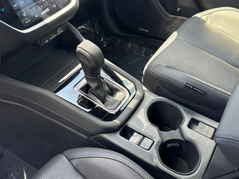 Certified 2025 Subaru Forester Limited AWD/4WD image 32