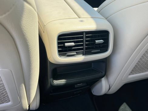 Used 2022 Mercedes-Benz GLE 350 4MATIC image 19