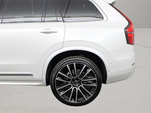 New 2026 Volvo XC90 B5 Ultra w/ Protection Package Premier image 68