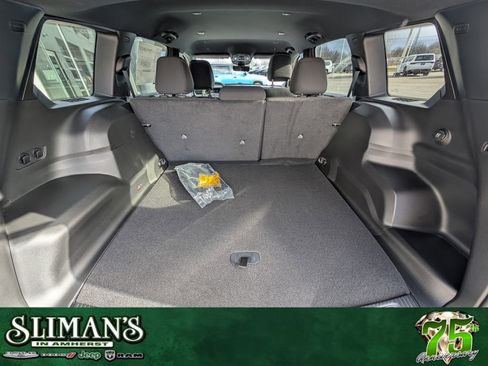 New 2026 Jeep Cherokee Laredo image 10