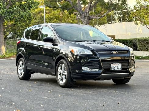 Used 2014 Ford Escape SE AWD/4WD image 2