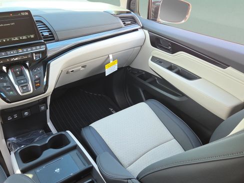New 2026 Honda Odyssey Elite image 15