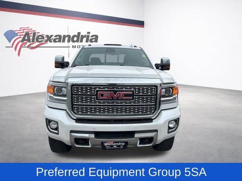 Used 2018 GMC Sierra 2500 Denali w/ Suspension Package, Off-Road AWD/4WD image 2