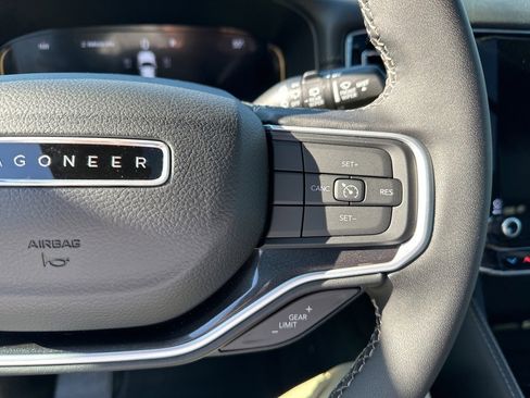 New 2024 Jeep Wagoneer Base w/ Premium Group I image 29