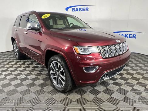 Used 2018 Jeep Grand Cherokee Overland AWD/4WD image 3