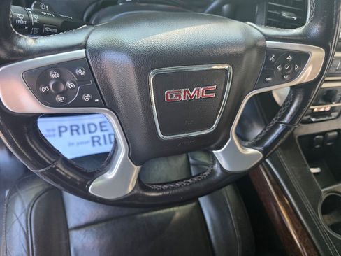 Used 2017 GMC Yukon SLT image 22