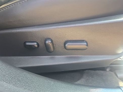 Used 2011 Lincoln MKZ AWD w/ 101A Rapid Spec Order Code image 22