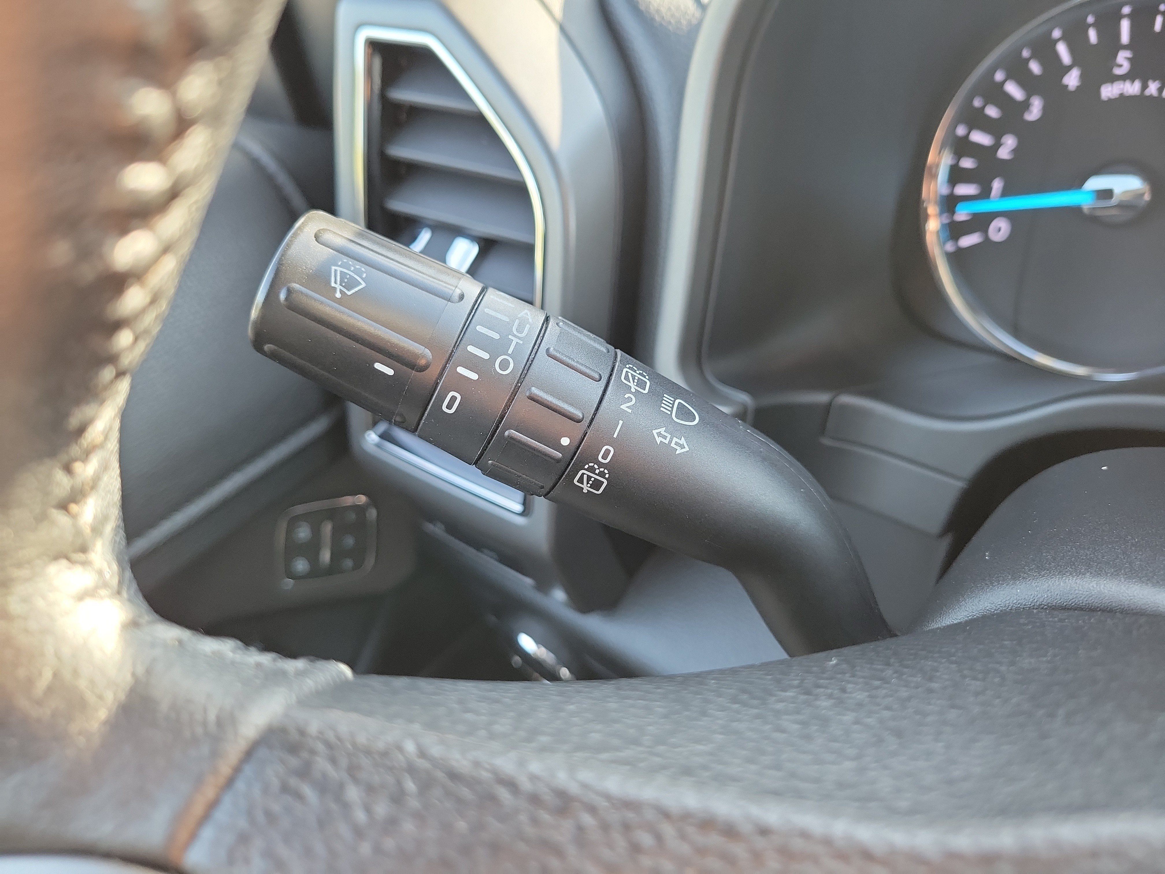 Used 2019 Ford Expedition XLT w/ Equipment Group 202A RWD image 30
