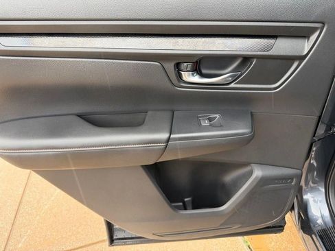 Used 2025 Honda CR-V Sport image 10