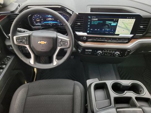 Certified 2025 Chevrolet Silverado 2500 LT w/ Texas Edition AWD/4WD image 27