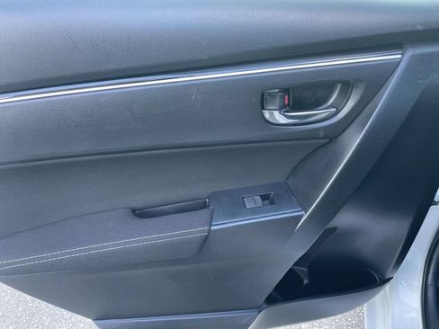 Used 2019 Toyota Corolla LE FWD image 13