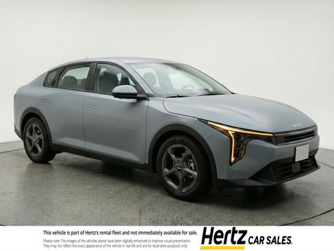 Used 2025 Kia K4 LXS FWD image 1