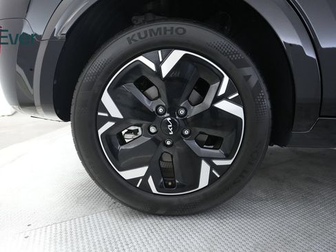 Used 2024 Kia Niro Wind FWD image 22