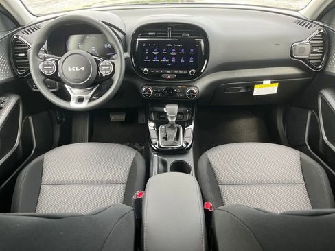 New 2025 Kia Soul S image 17