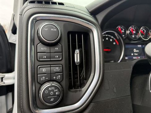 Used 2022 Chevrolet Silverado 2500 LT w/ Convenience Package image 23