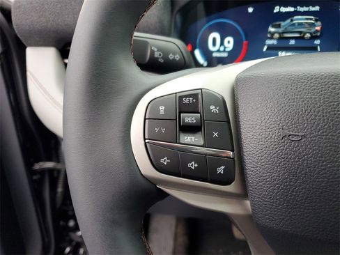 New 2026 Ford Explorer Active w/ Active Comfort Package image 15