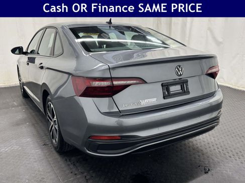 Used 2024 Volkswagen Jetta Sport FWD image 8