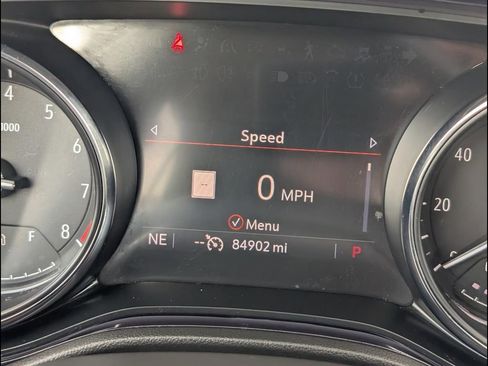 Used 2020 Buick Encore GX Essence w/ Experience Buick Package image 10