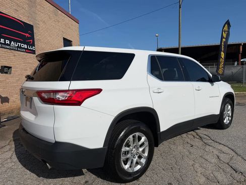 Used 2021 Chevrolet Traverse LS FWD image 8