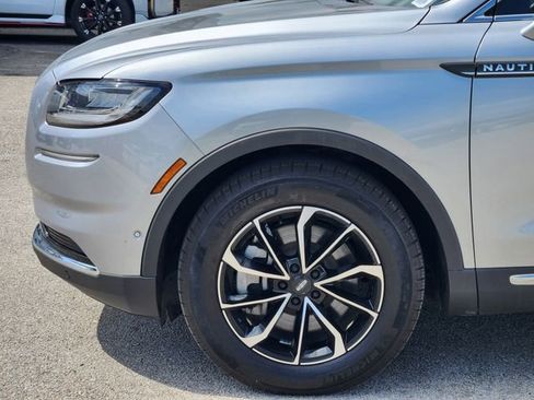 Used 2022 Lincoln Nautilus Reserve w/ Equipment Group 201A FWD image 5