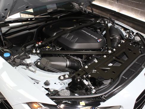 Used 2022 BMW M4 xDrive Competition image 33