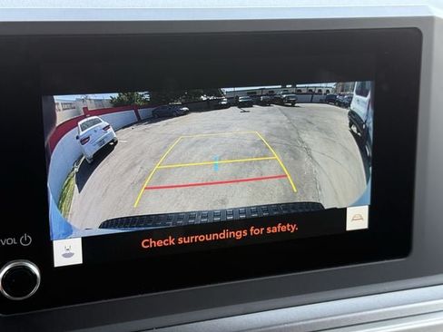 Used 2025 Toyota 4Runner SR5 AWD/4WD image 18