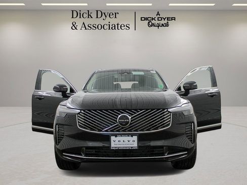 New 2025 Volvo XC90 B6 Plus w/ Protection Package Premier image 7