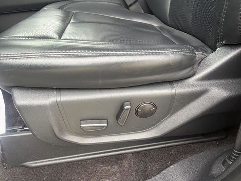 Used 2022 Ford Expedition Max XLT image 13