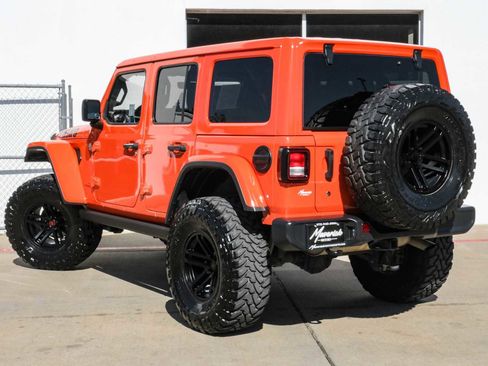 Used 2018 Jeep Wrangler Unlimited Sahara image 10