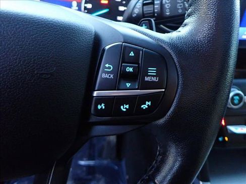 Used 2020 Ford Explorer XLT w/ Equipment Group 202A image 17