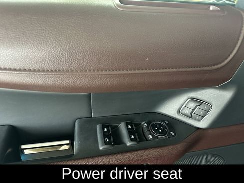 Used 2023 Ford Expedition Limited image 11