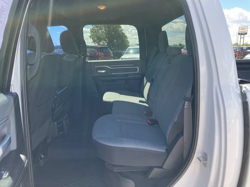 Used 2022 RAM 2500 Big Horn w/ Level 1 Equipment Group AWD/4WD image 10