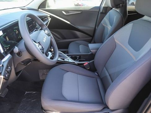 New 2026 Kia Niro LX image 10