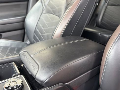 Used 2023 Nissan Pathfinder Platinum w/ Lighting Package (N92) image 26